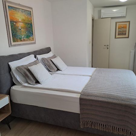 Apartment Lino - city center Rovigno Esterno foto