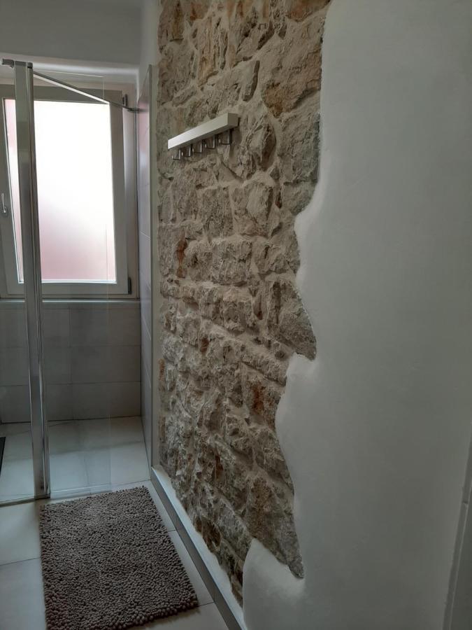 Apartment Lino - city center Rovigno Esterno foto